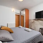 Fuer 2 Personen - 1 Kind Ca- 40 M² In Silo- Adriakueste Kroatien - Kroatisch By Interhome Šilo